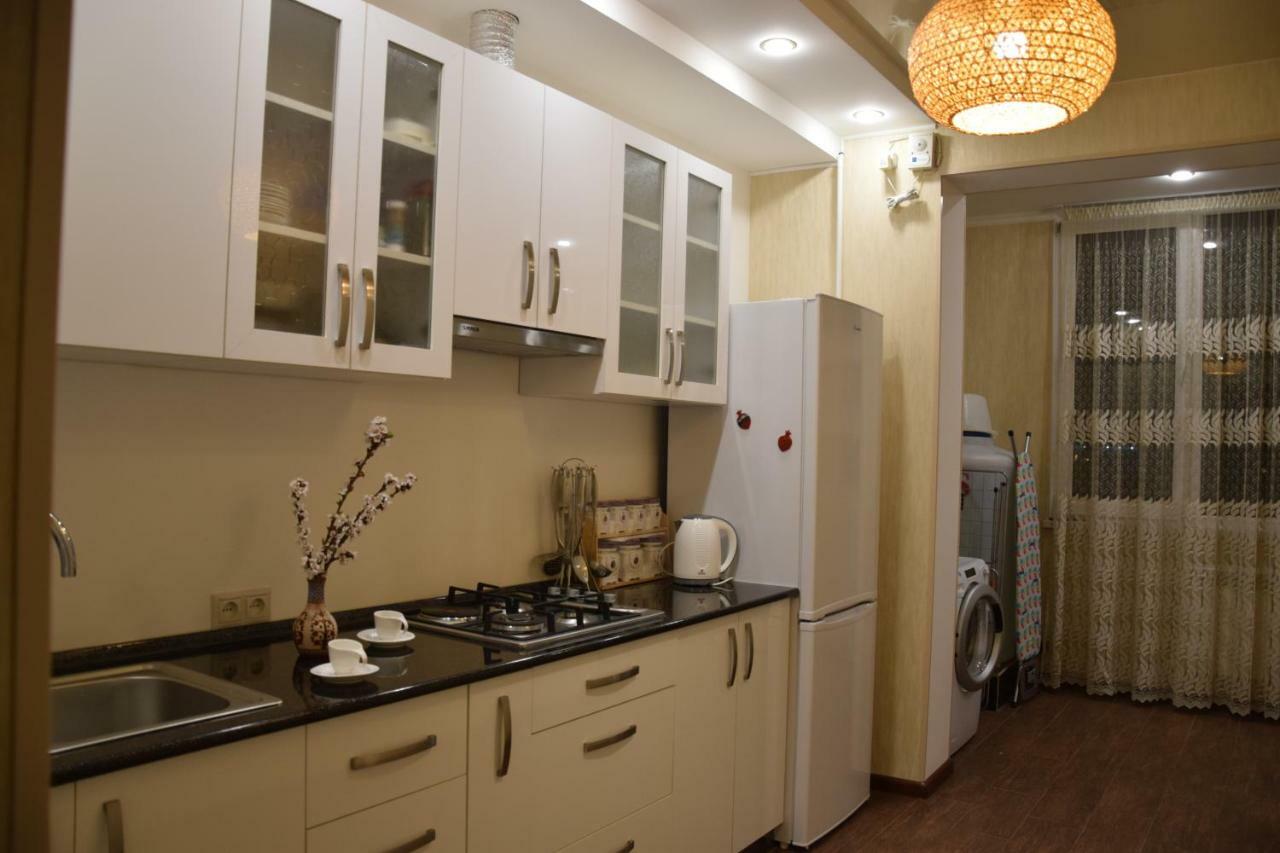 Massiv Apt เยเรวาน ภายนอก รูปภาพ